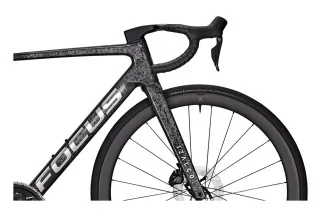Focus IZALCO MAX 9.7: Recensione e Scheda Tecnica della Bici da Corsa Aero