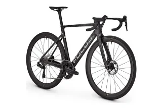 Focus IZALCO MAX 9.7: Recensione e Scheda Tecnica della Bici da Corsa Aero