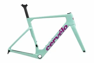 Cervélo Soloist: La Bici da Corsa Leggera e Aerodinamica per le Tue Gare