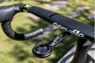 Supporto Bryton Frontale Race Mount in Alluminio per Rider